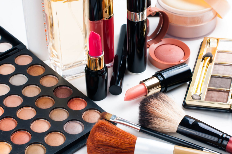 How to Start an Online Beauty Store with a Low Budget